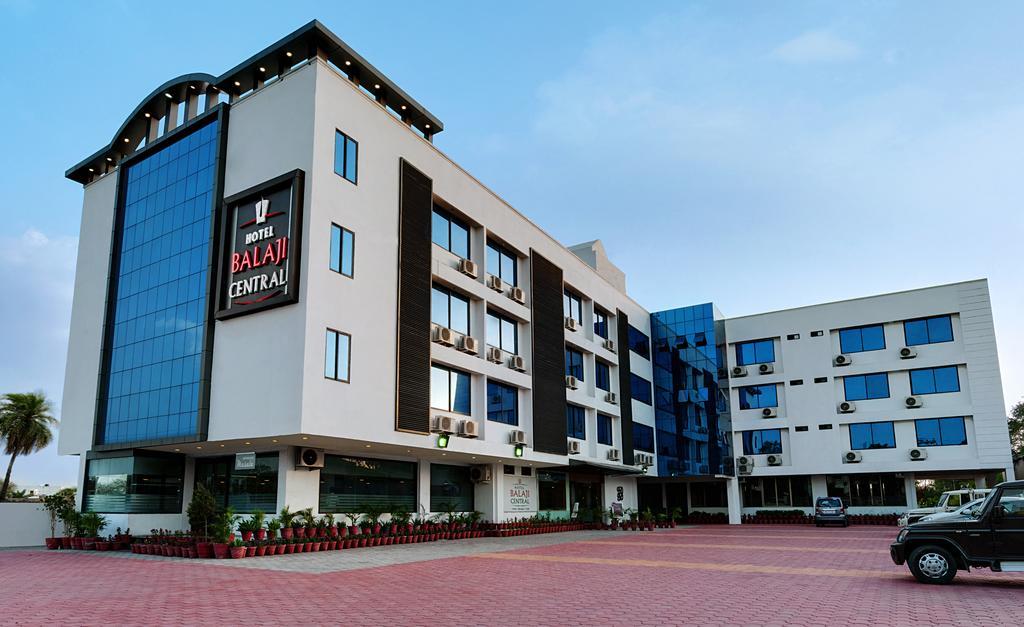 Hotel Balaji Central Ratlām エクステリア 写真