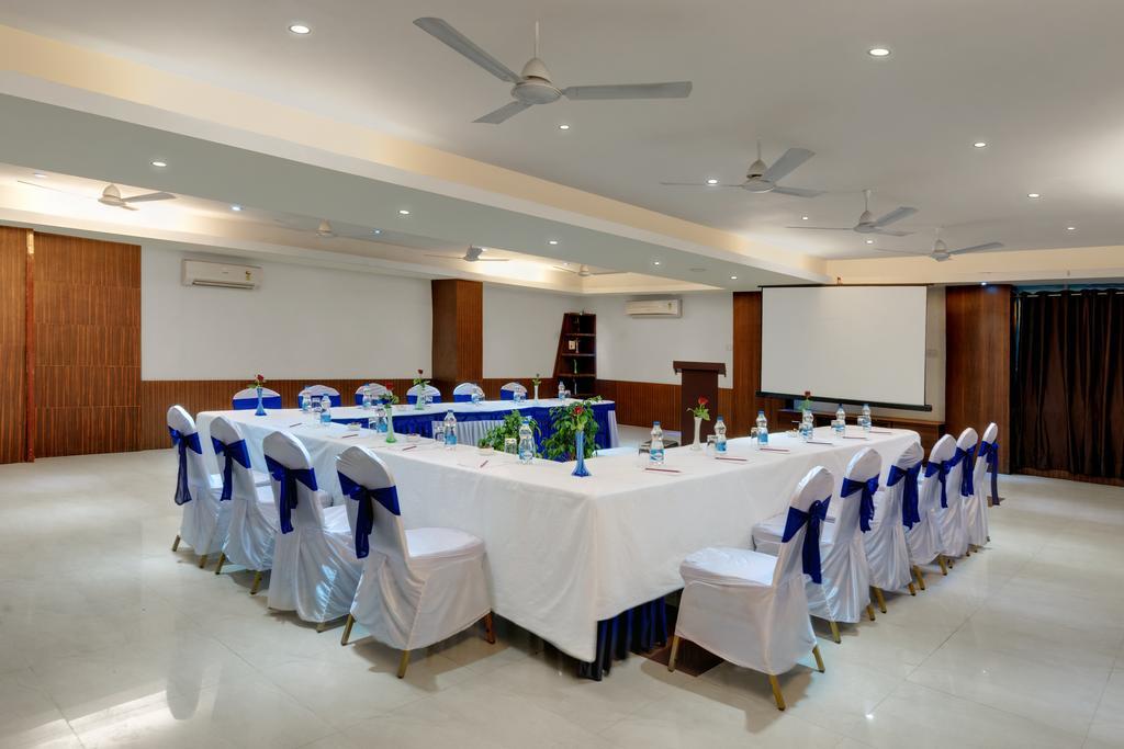 Hotel Balaji Central Ratlām エクステリア 写真