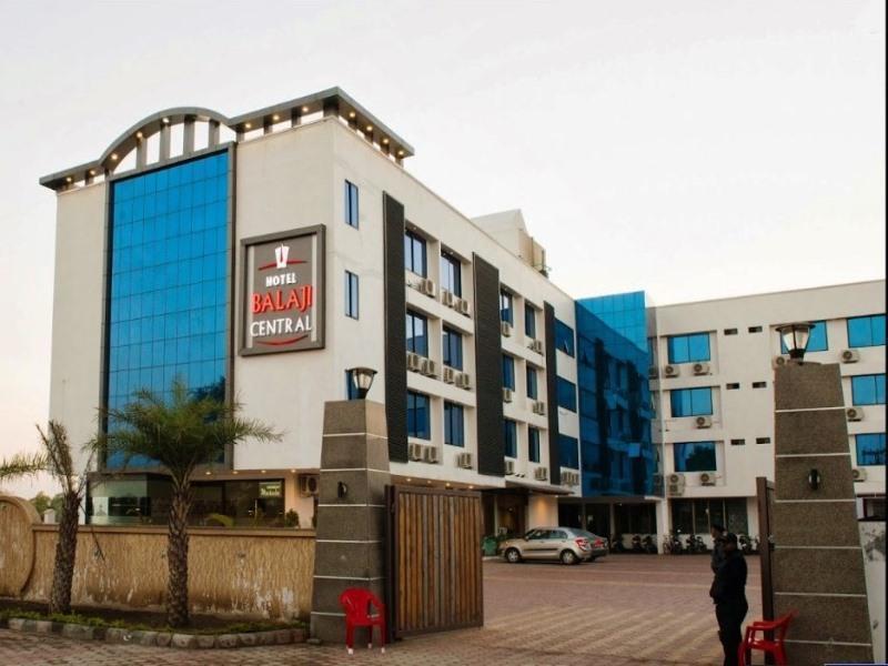 Hotel Balaji Central Ratlām エクステリア 写真